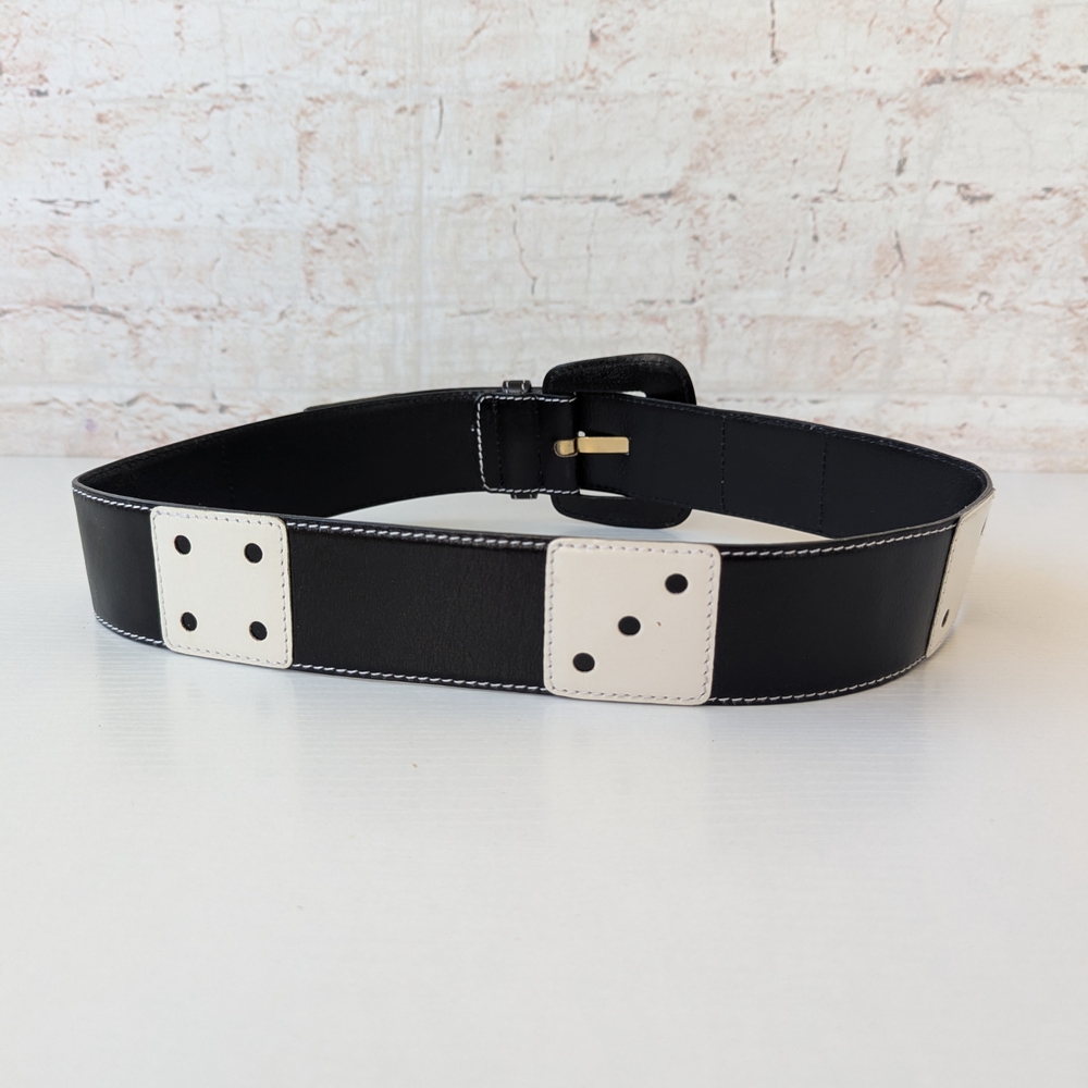 Escada Vintage wide leather belt from the 1980s, known for its distinctive "Roll - Picture 3 of 11